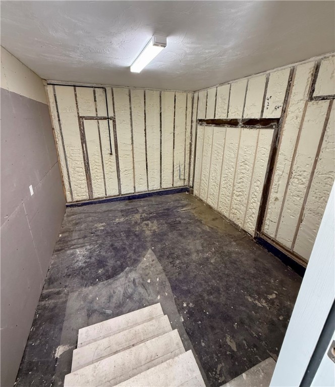 28 Kitchener Street Tiverton, RI 02878 - Photo 21 of 22