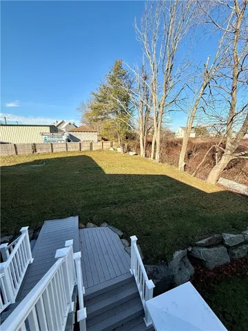 $2,800 | 28 Kitchener Street, Tiverton, RI 02878