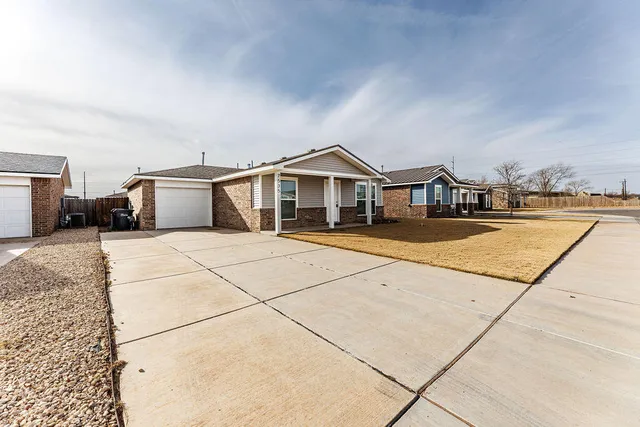 $1,395 | 7535 32nd Street, Lubbock, TX 79407