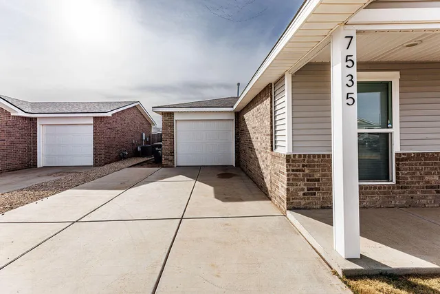 $1,395 | 7535 32nd Street, Lubbock, TX 79407