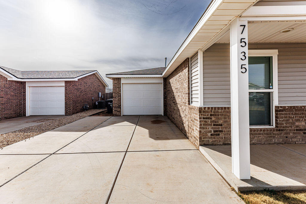 7535 32nd Street Lubbock, TX 79407 - Photo 5 of 49 5