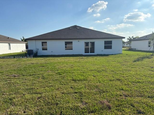 17435 Southwest 285th Street Homestead, FL 33033 - Photo 23 of 24 a house view with a garden space