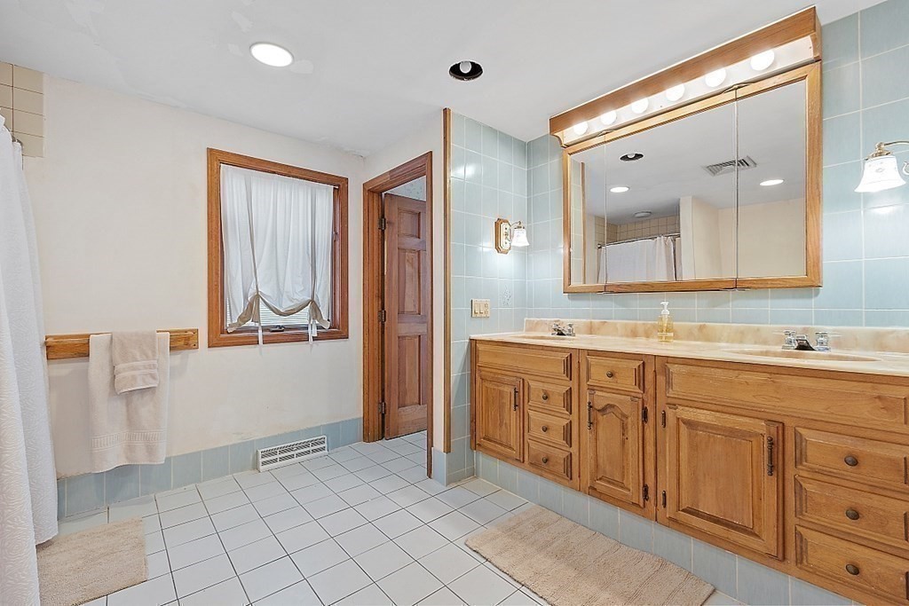 3 Trotting Road Chelmsford, MA 01824 - Photo 25 of 42 Gallery Image 25