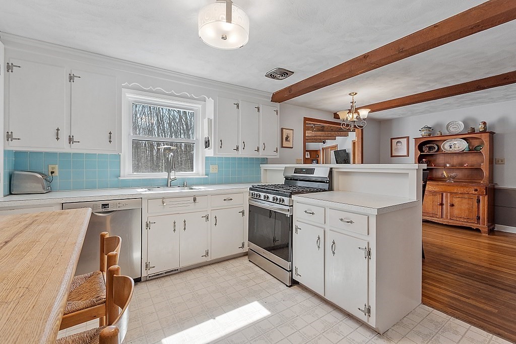 3 Trotting Road Chelmsford, MA 01824 - Photo 10 of 42 Gallery Image 10