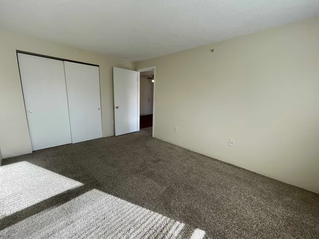 $1,987 | 96 Powers Street, Unit 208, Milford, NH 03055