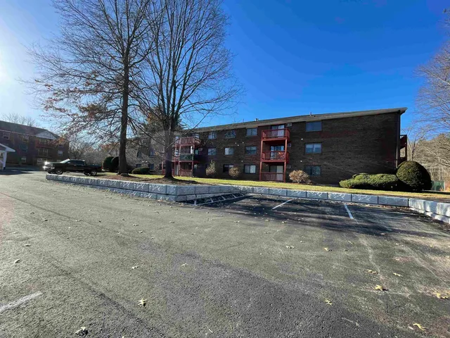 $1,987 | 96 Powers Street, Unit 208, Milford, NH 03055