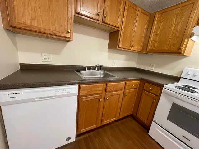 $1,987 | 96 Powers Street, Unit 208, Milford, NH 03055