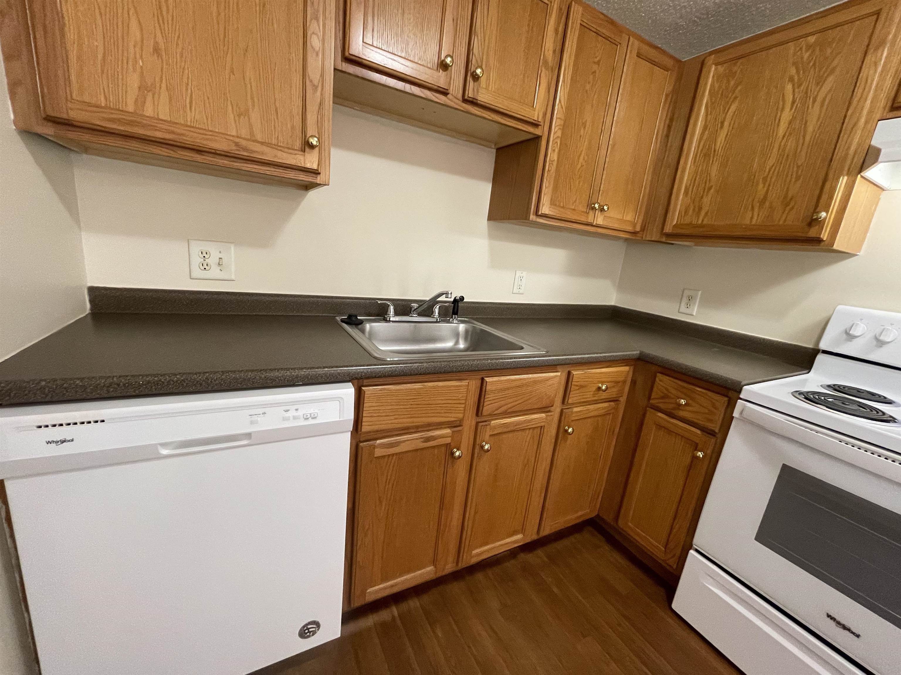 96 Powers Street, Unit 208 Milford, NH 03055 - Photo 10 of 45