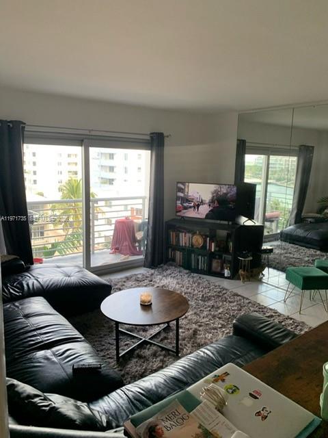 1450 Lincoln Road, Unit 604 Miami Beach, FL 33139 - Photo 8 of 16 Gallery Image 8