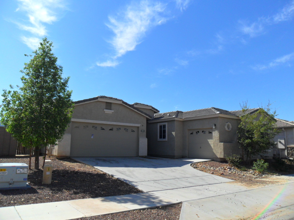 2029 West Maldonado Road Phoenix, AZ 85041 - Photo 8 of 25 SAM_4313