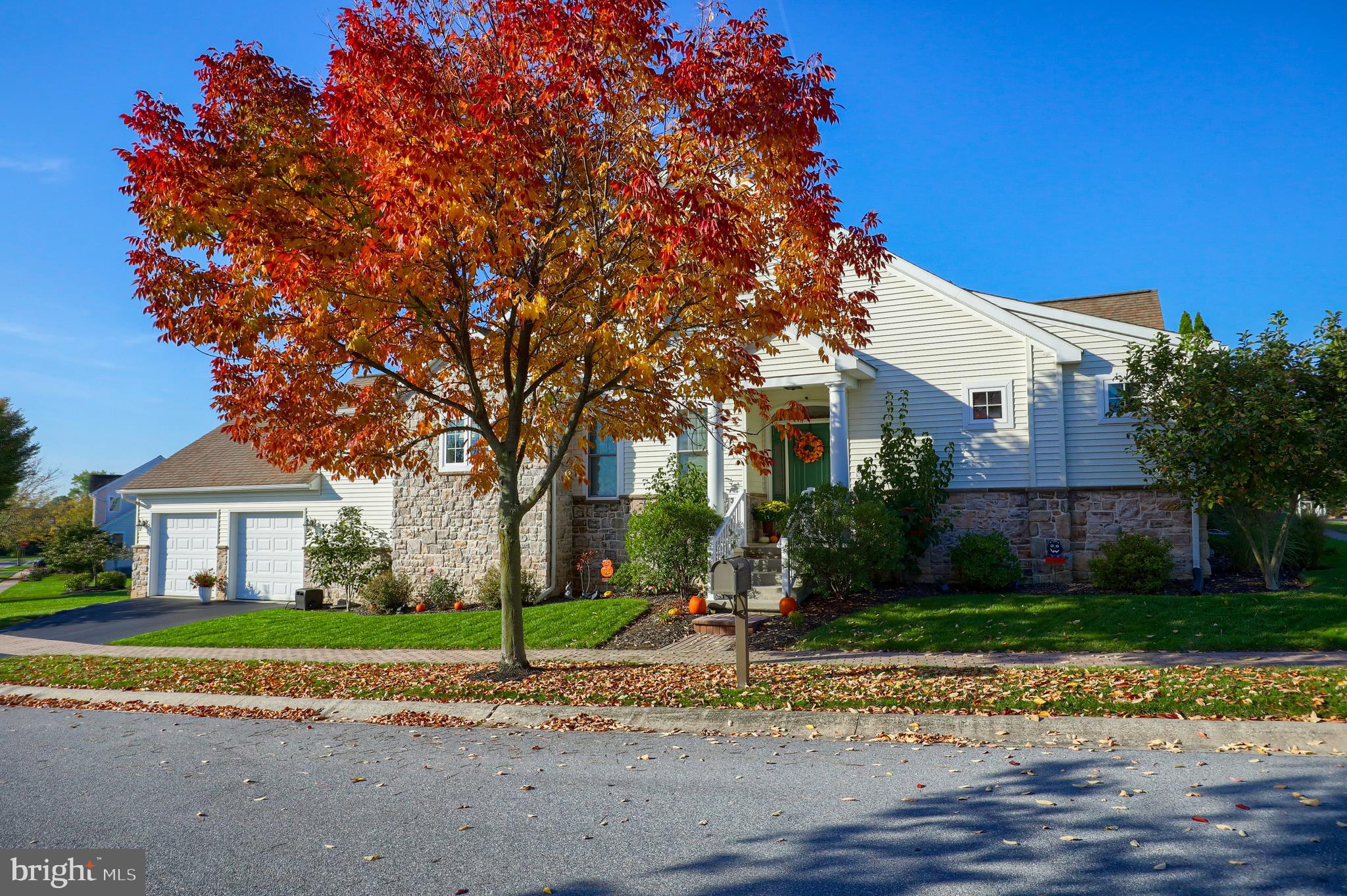 908 Sloan Street Lititz, PA 17543 - Photo 3 of 66
