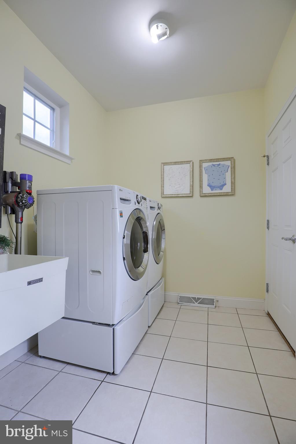 908 Sloan Street Lititz, PA 17543 - Photo 41 of 66