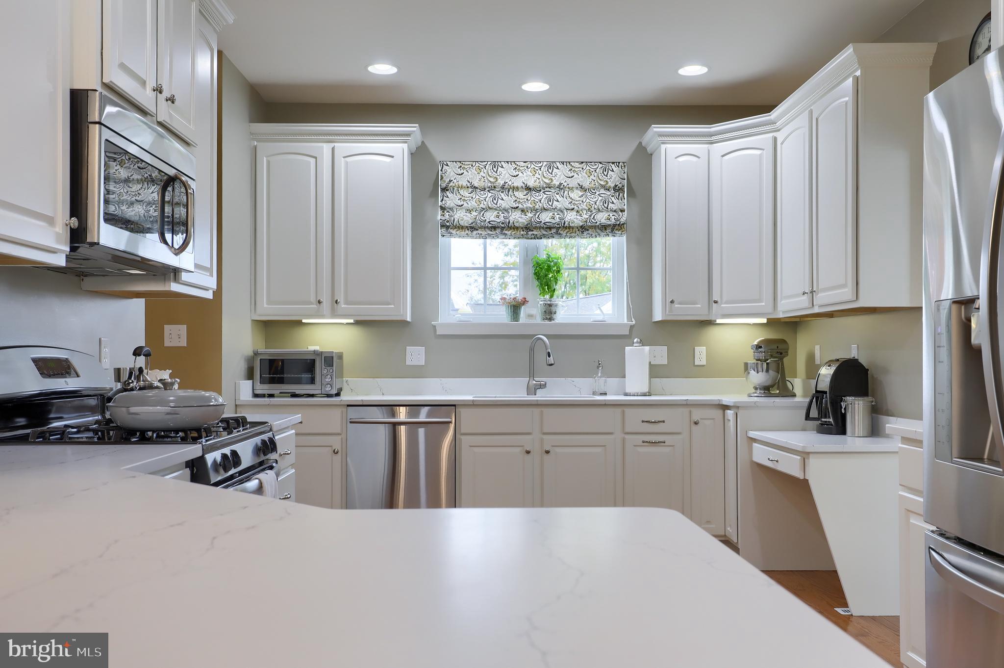 908 Sloan Street Lititz, PA 17543 - Photo 7 of 66