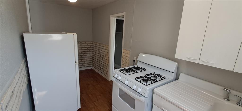 1022 Ridenbaugh Street, Unit B 5 St. Joseph, MO 64501 - Photo 4 of 6