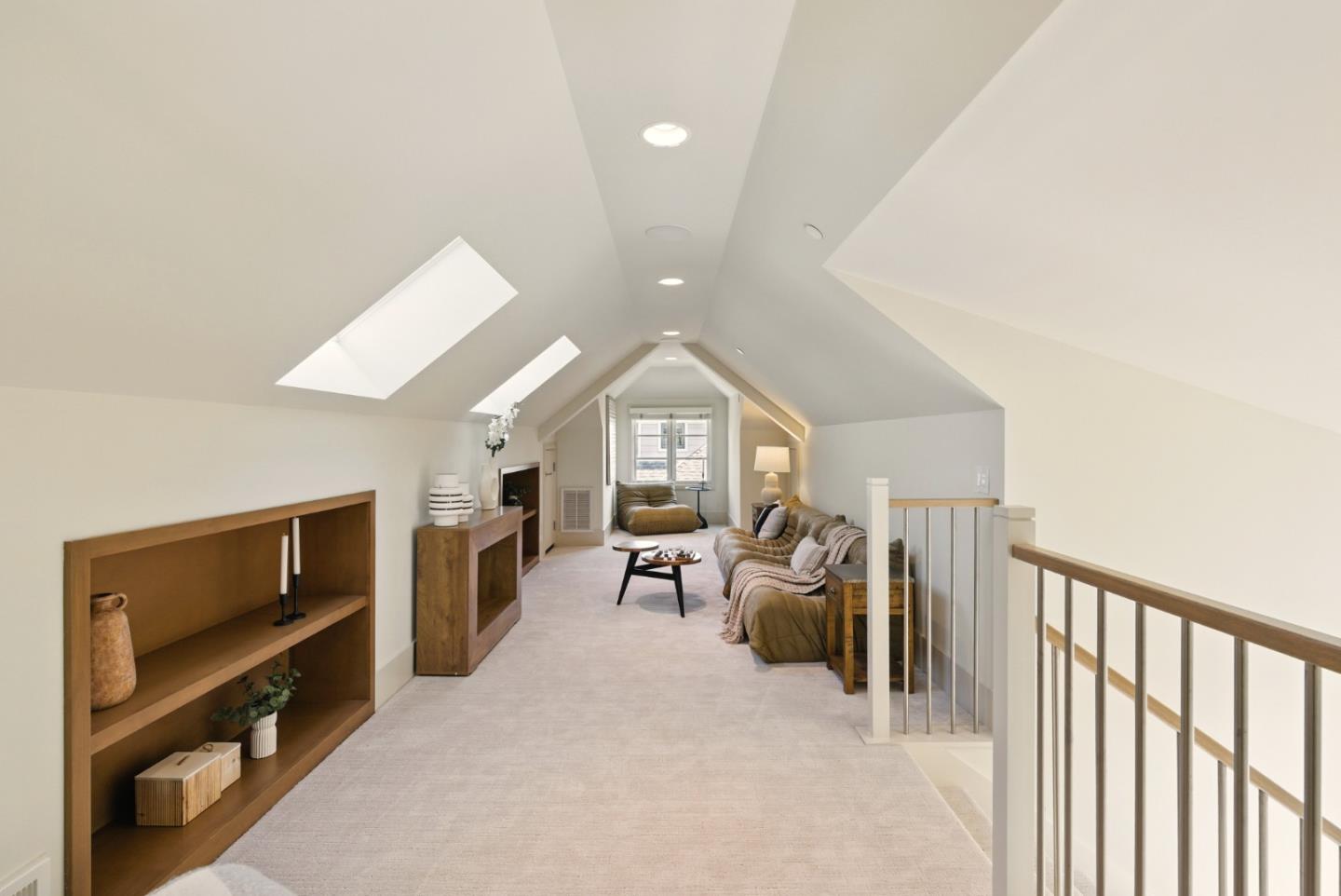 958 California Street Mountain View, CA 94041 - Photo 20 of 25 a living room with furniture