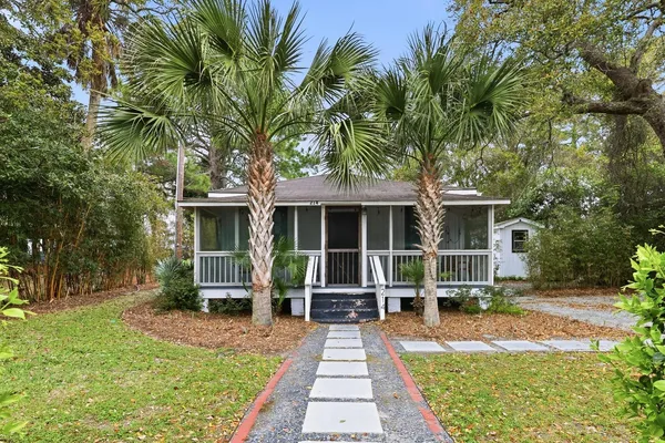 $1,185,000 | 214 East Huron Avenue, Folly Beach, SC 29439