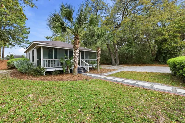 $1,185,000 | 214 East Huron Avenue, Folly Beach, SC 29439