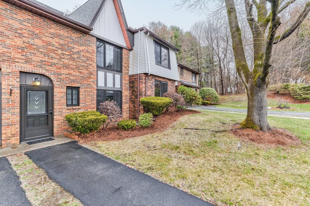 16 Cobblestone Lane, Unit 16 Worcester, MA 01606 - Photo 3 of 25