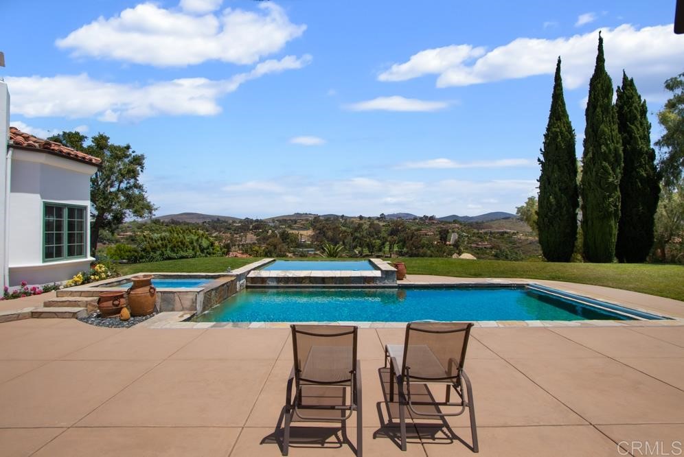 6160 Avenida Del Duque Rancho Santa Fe, CA 92091 - Photo 2 of 39