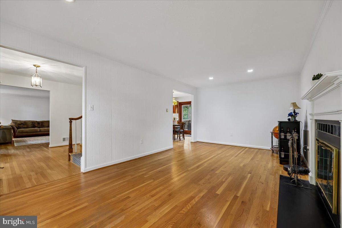 1515 Blue Meadow Road Potomac, MD 20854 - Photo 13 of 42