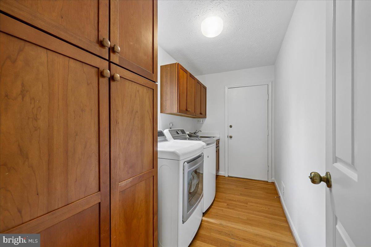 1515 Blue Meadow Road Potomac, MD 20854 - Photo 18 of 42