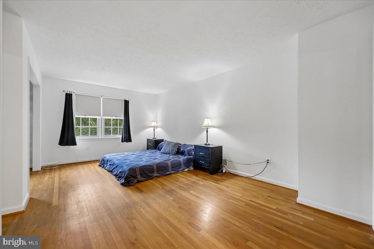 1515 Blue Meadow Road Potomac, MD 20854 - Photo 19 of 42