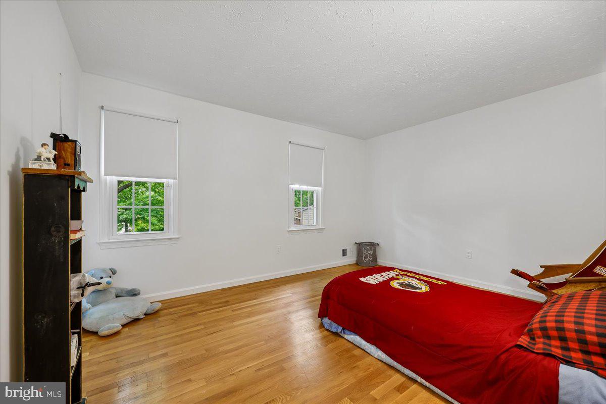 1515 Blue Meadow Road Potomac, MD 20854 - Photo 23 of 42