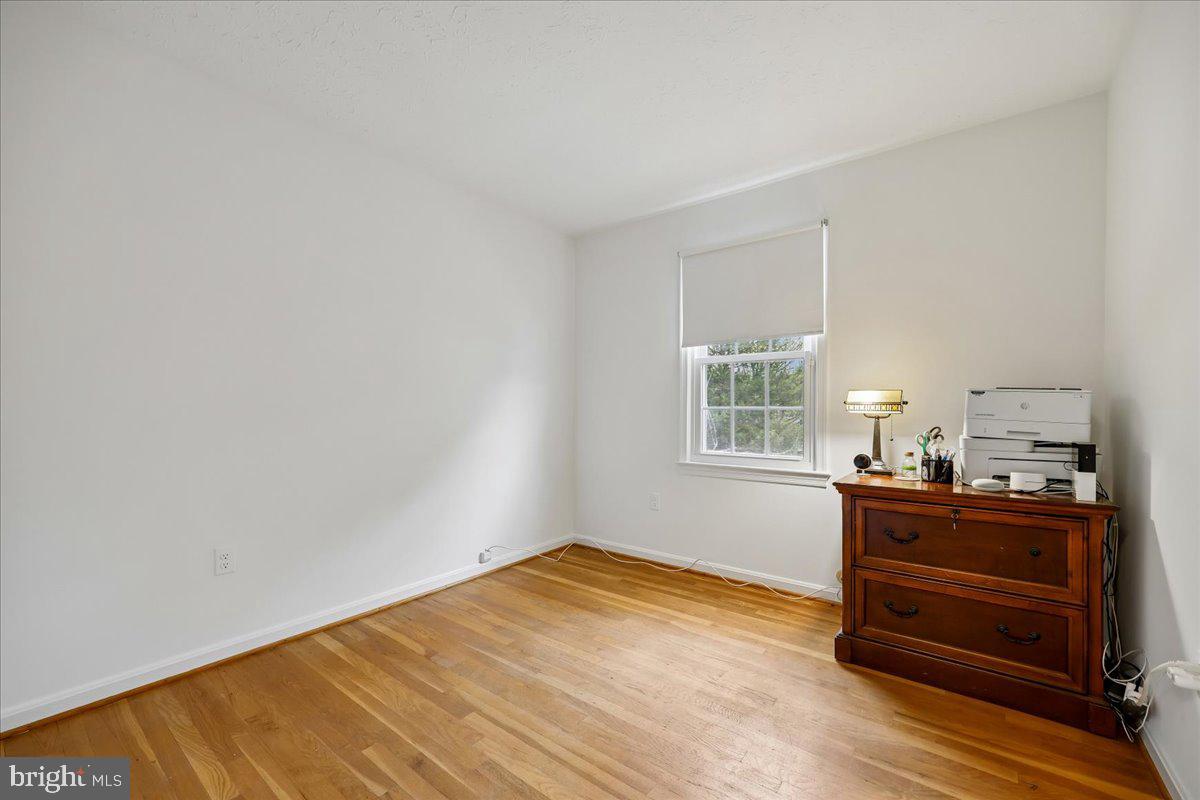 1515 Blue Meadow Road Potomac, MD 20854 - Photo 25 of 42