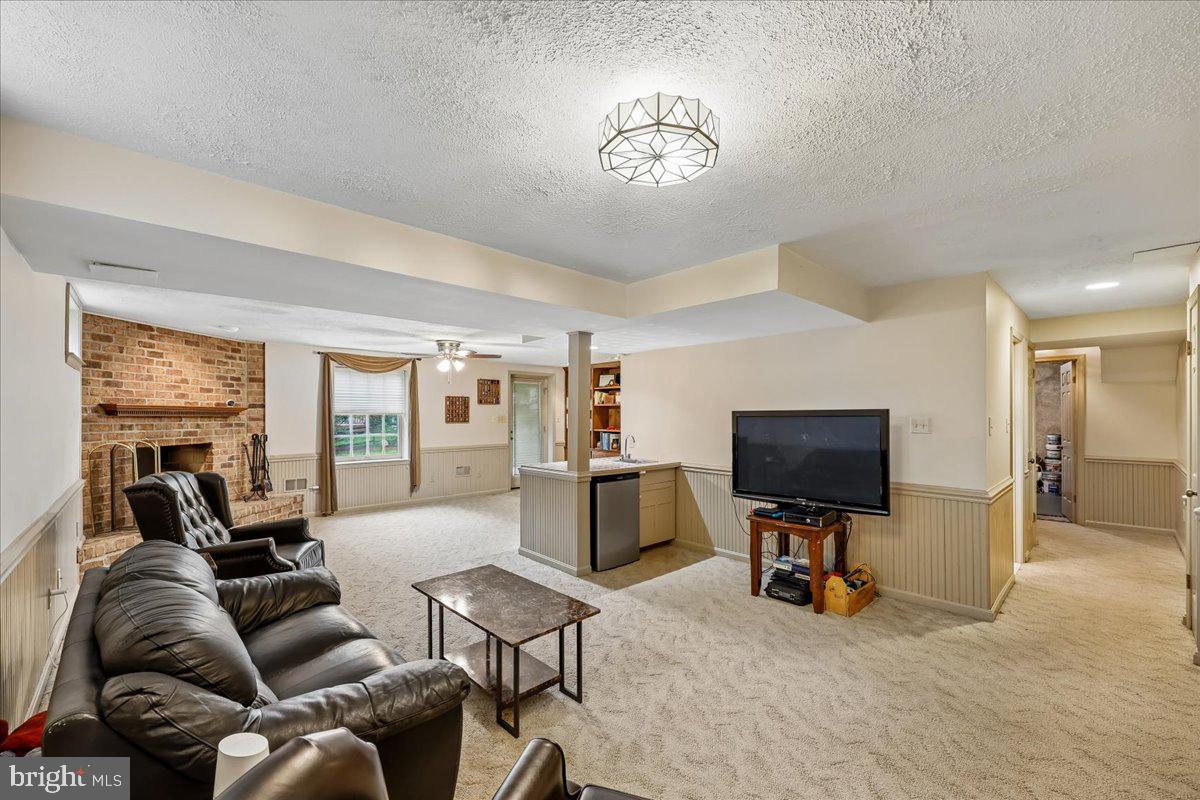 1515 Blue Meadow Road Potomac, MD 20854 - Photo 27 of 42