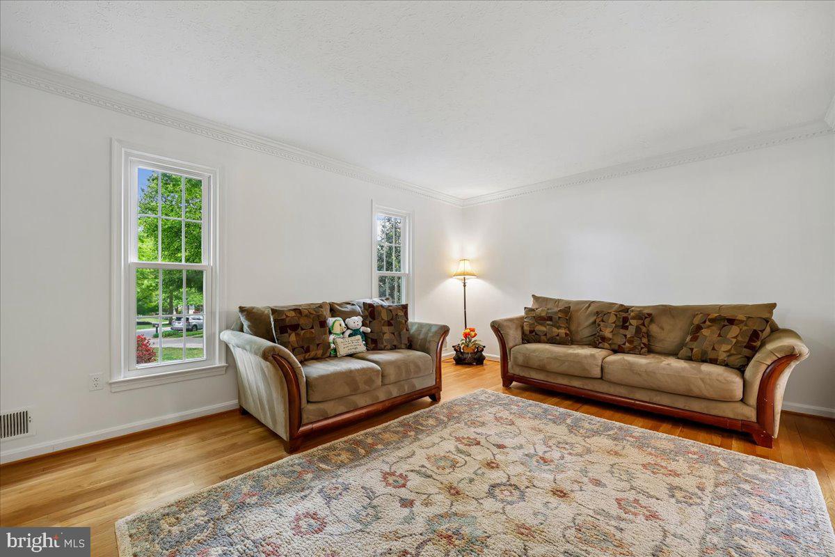 1515 Blue Meadow Road Potomac, MD 20854 - Photo 3 of 42