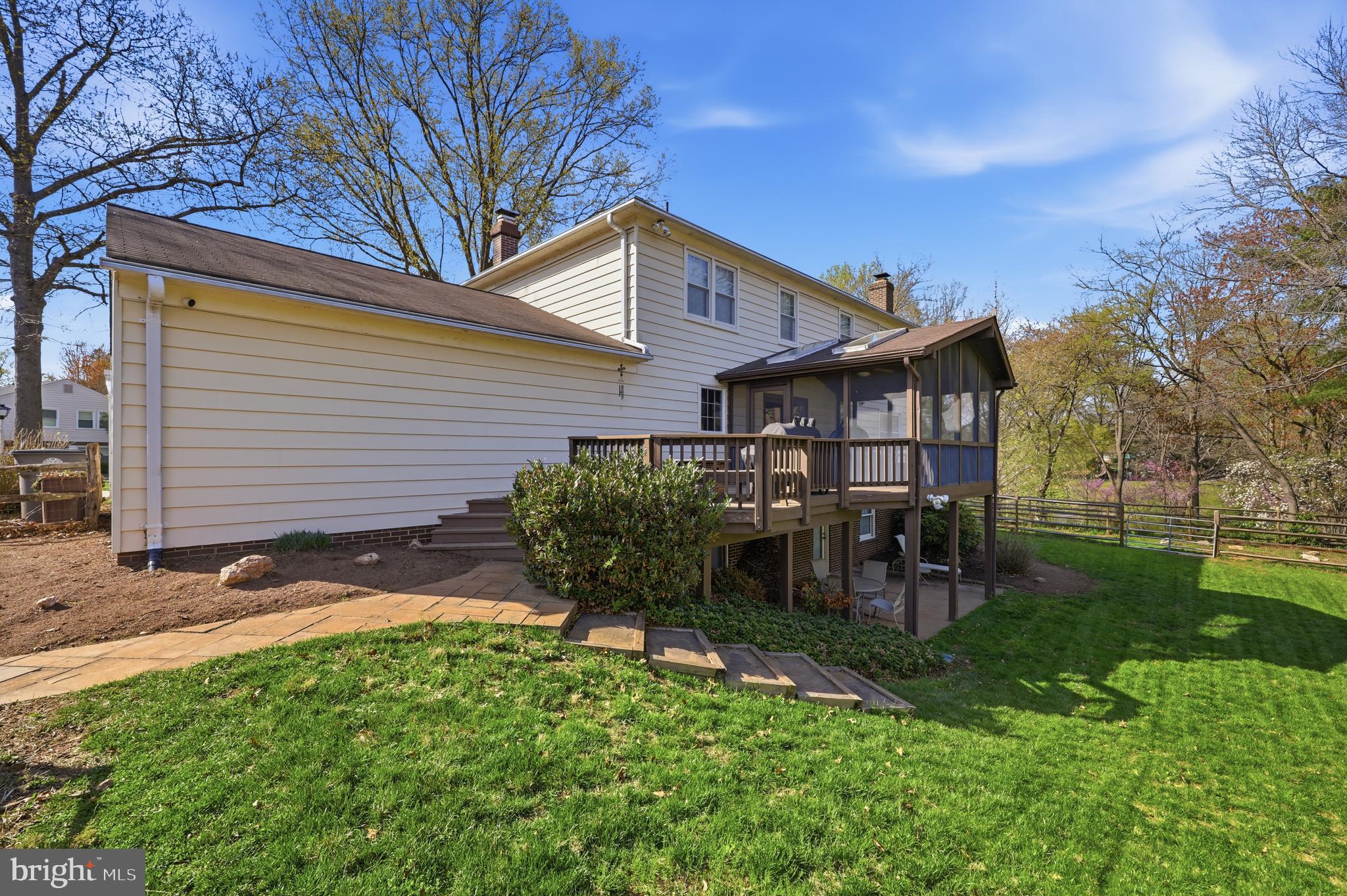 1515 Blue Meadow Road Potomac, MD 20854 - Photo 32 of 42