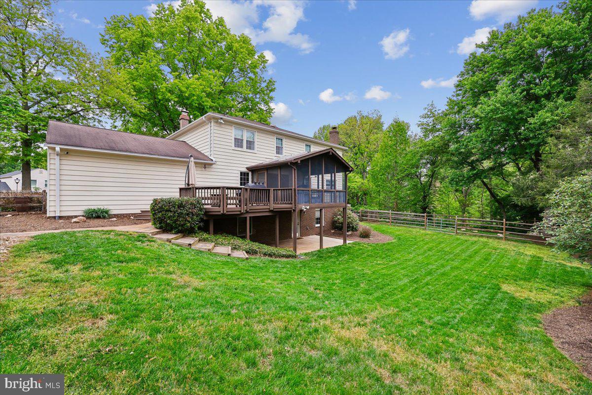 1515 Blue Meadow Road Potomac, MD 20854 - Photo 36 of 42