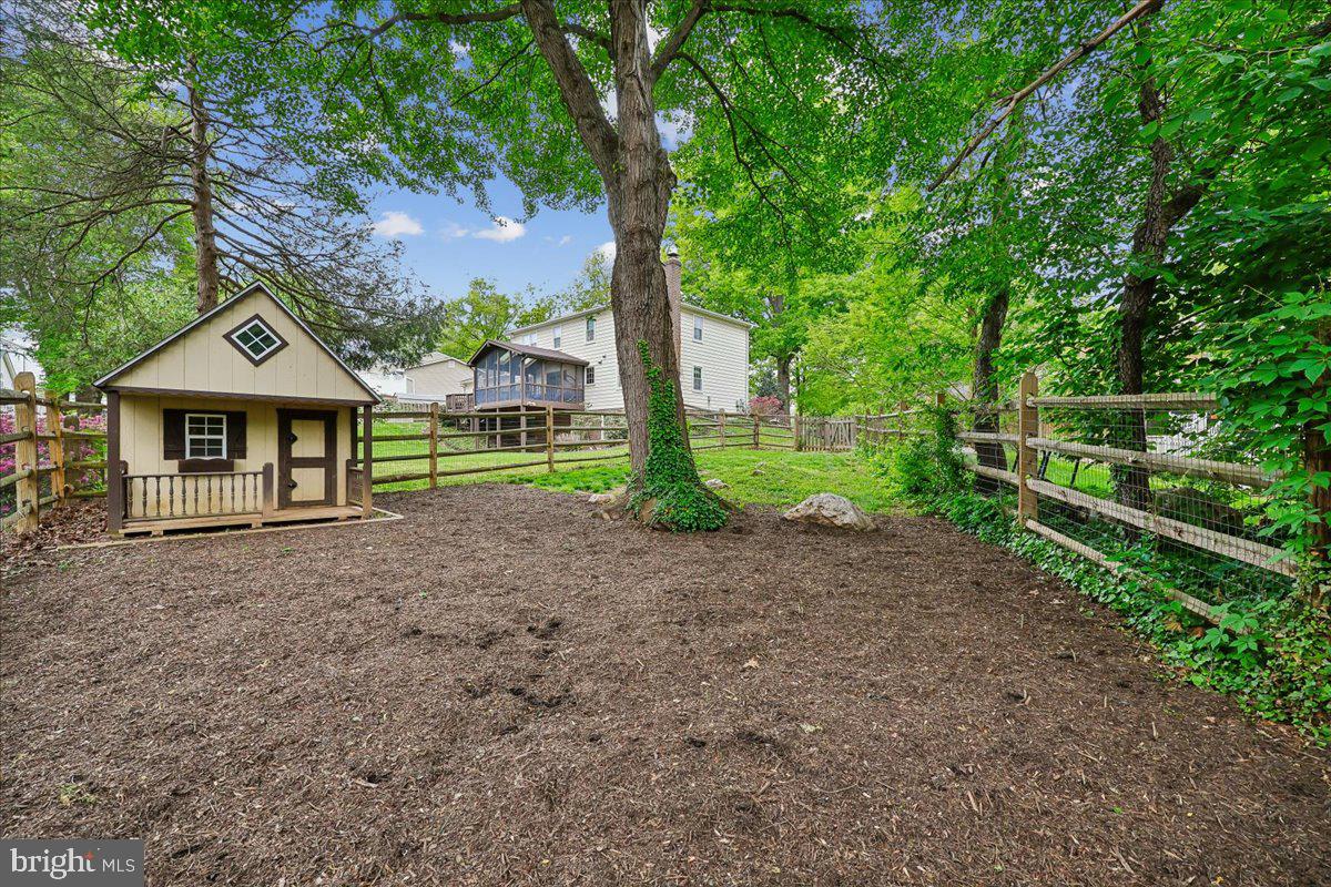1515 Blue Meadow Road Potomac, MD 20854 - Photo 37 of 42