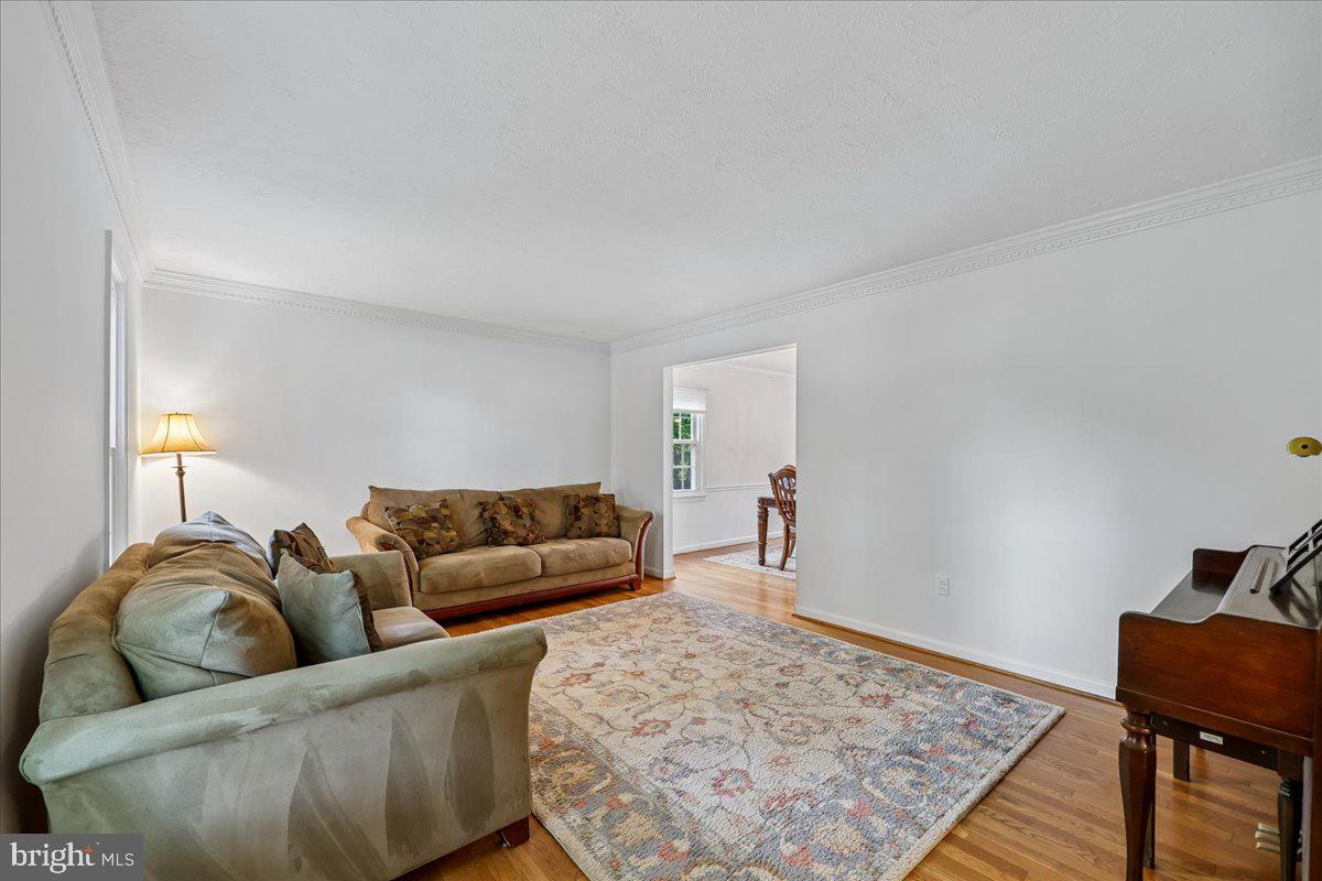 1515 Blue Meadow Road Potomac, MD 20854 - Photo 4 of 42