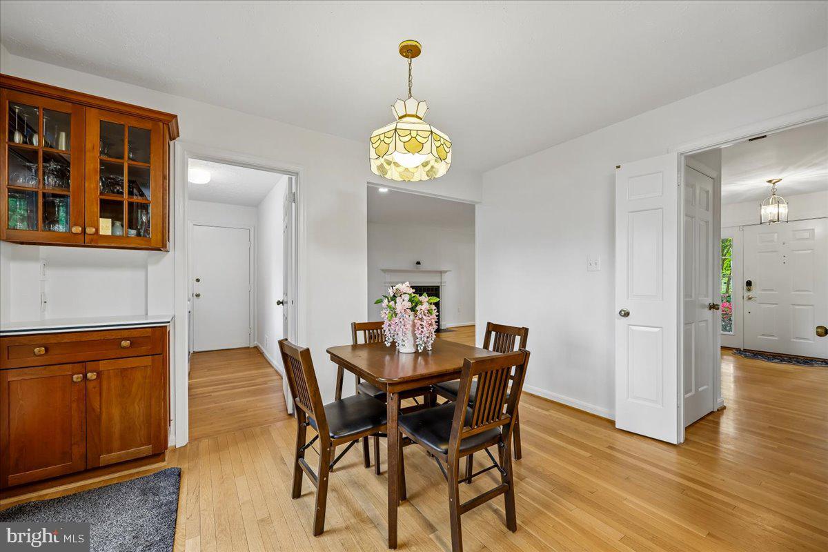 1515 Blue Meadow Road Potomac, MD 20854 - Photo 10 of 42