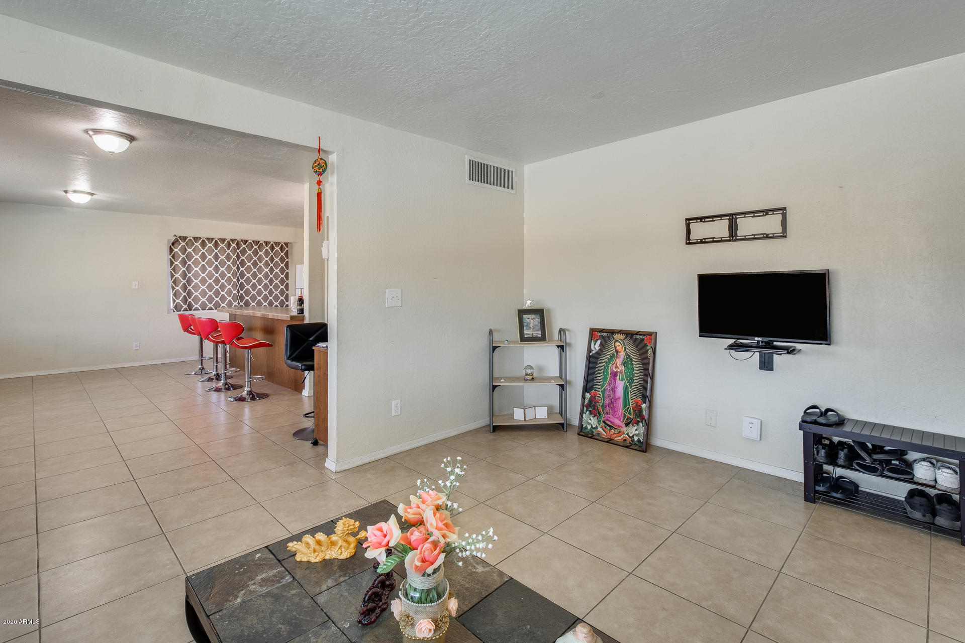 3814 West Bethany Home Road Phoenix, AZ 85019 - Photo 6 of 37 Gallery Image 6