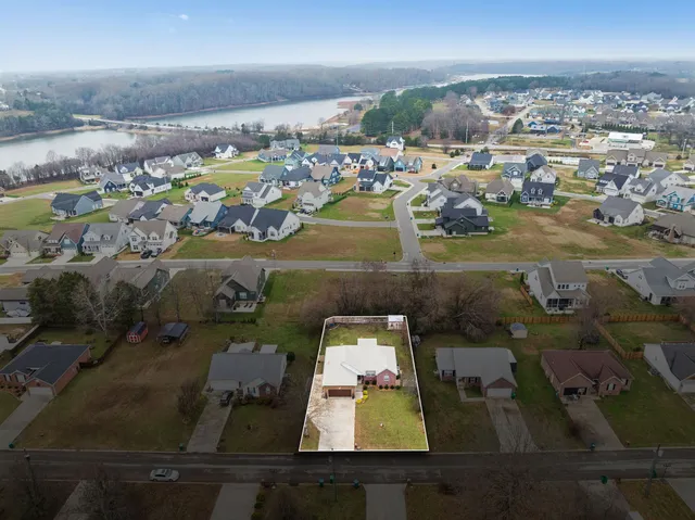 $309,900 | 196 Brookfield Circle, Winchester, TN 37398