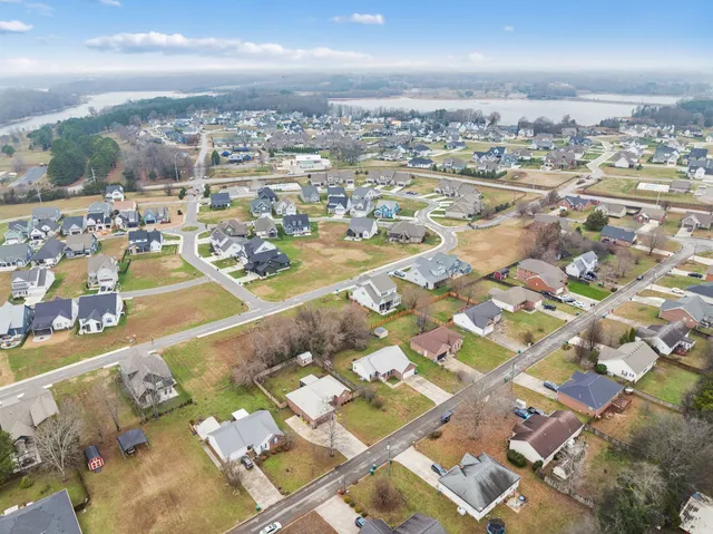 $309,900 | 196 Brookfield Circle, Winchester, TN 37398