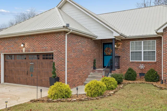 $309,900 | 196 Brookfield Circle, Winchester, TN 37398