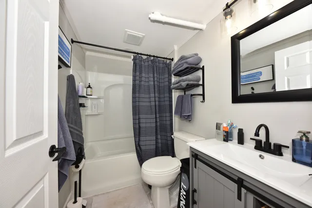 $660,000 | N95W23715 Hermitage Drive, Lisbon, WI 53017