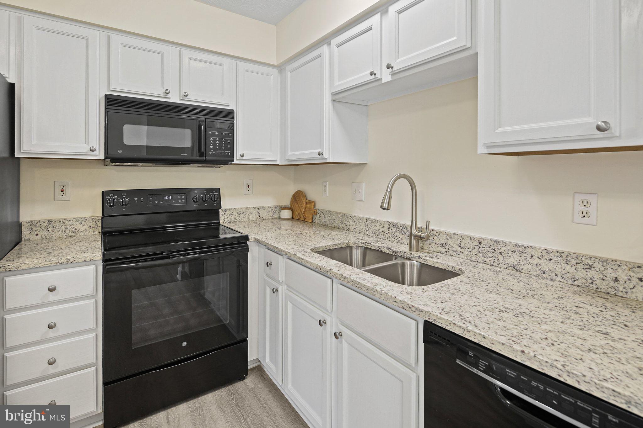 5130 Windermere Circle Rosedale, MD 21237 - Photo 8 of 36