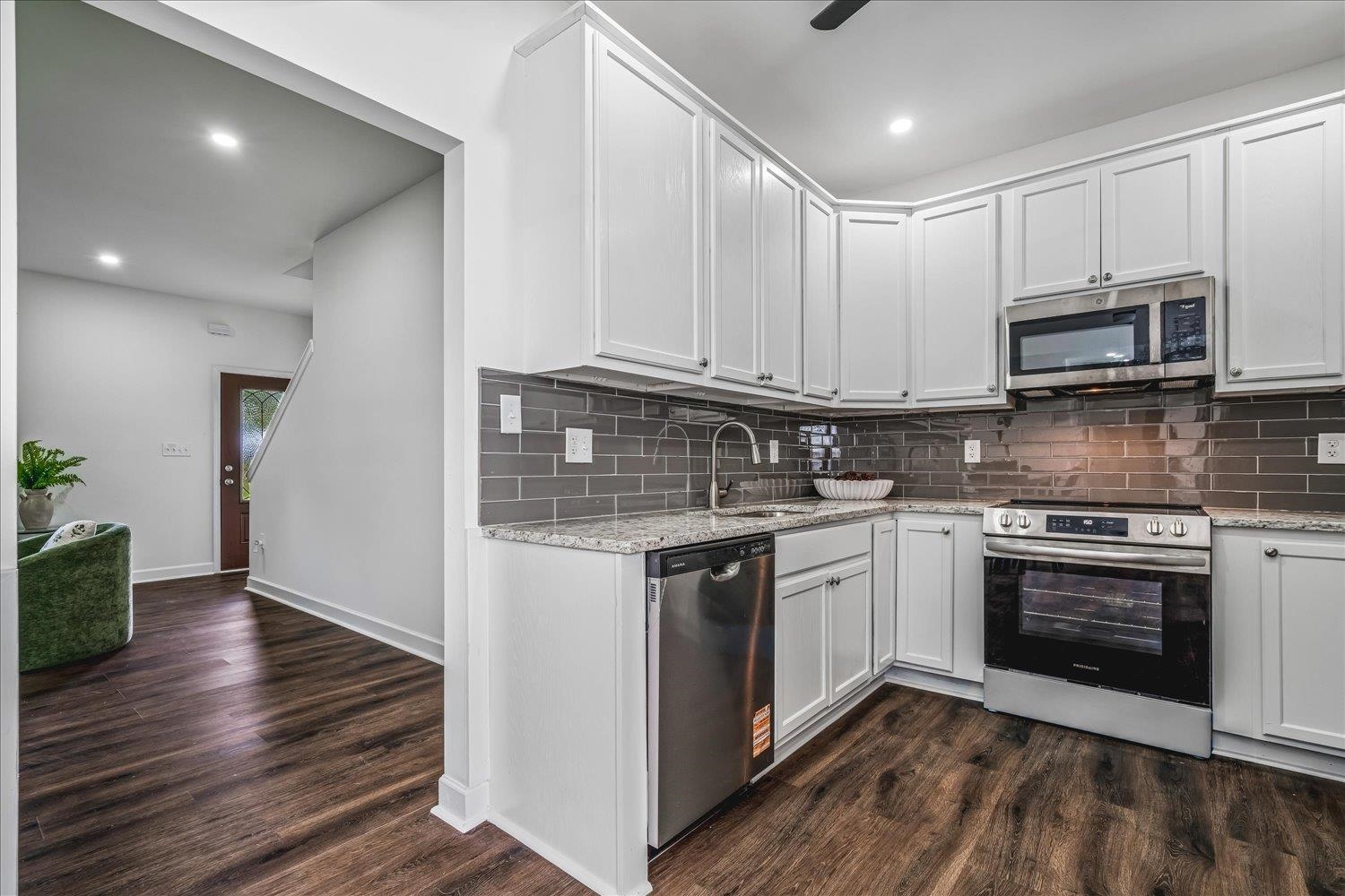 56 South Sanga Road Cordova, TN 38018 - Photo 9 of 29