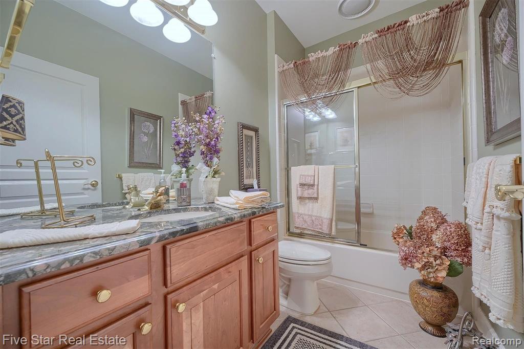 3681 Tremonte Circle Rochester, MI 48306 - Photo 23 of 43