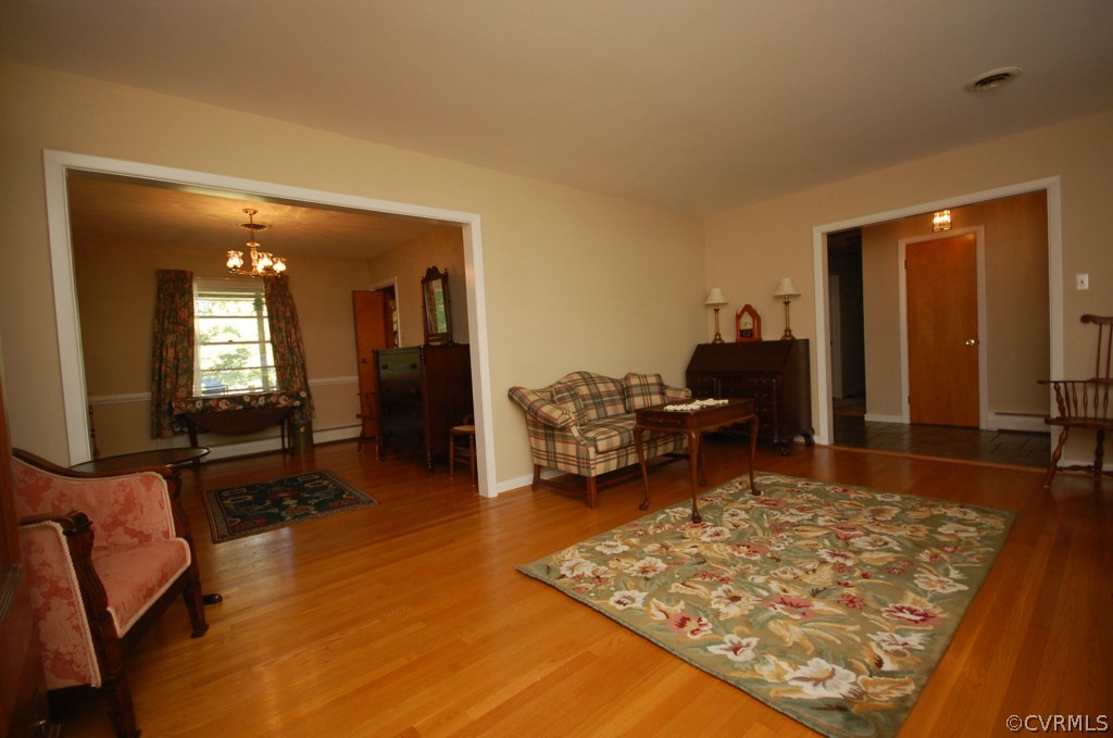 3710 Kenmore Road Richmond, VA 23225 - Photo 5 of 24 Gallery Image 5