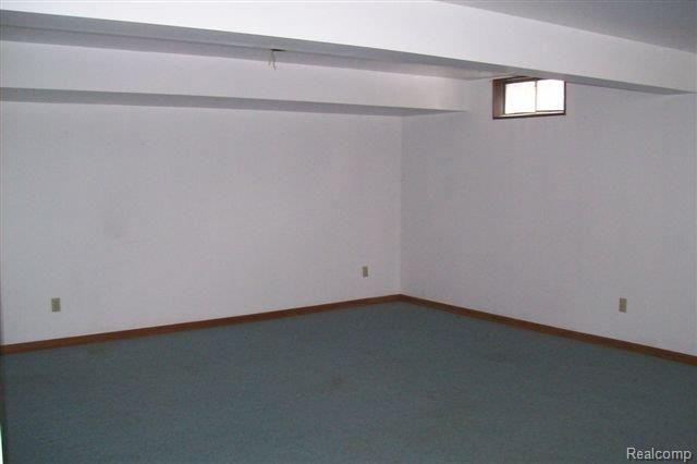 9204 Evergreen Road Brighton, MI 48116 - Photo 9 of 10 1 22 10 103