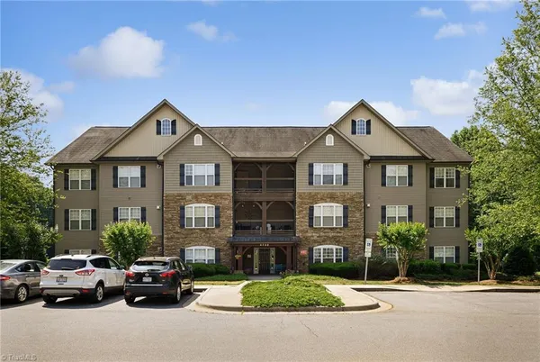 $1,380 | 4732 Tatton Park Circle, Unit 3B, Winston-Salem, NC 27103