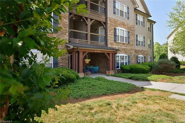 $1,380 | 4732 Tatton Park Circle, Unit 3B, Winston-Salem, NC 27103