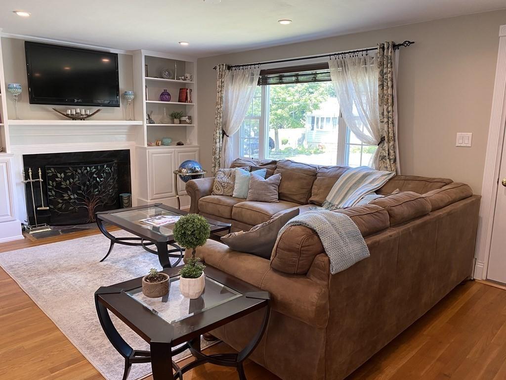 22 Millbrook Road Beverly, MA 01915 - Photo 8 of 27