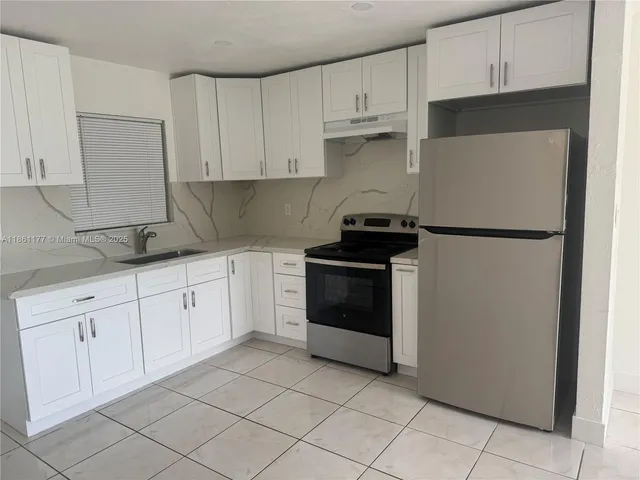 $1,800 | 732 Southwest 6th Street, Unit 732, Dania Beach, FL 33004