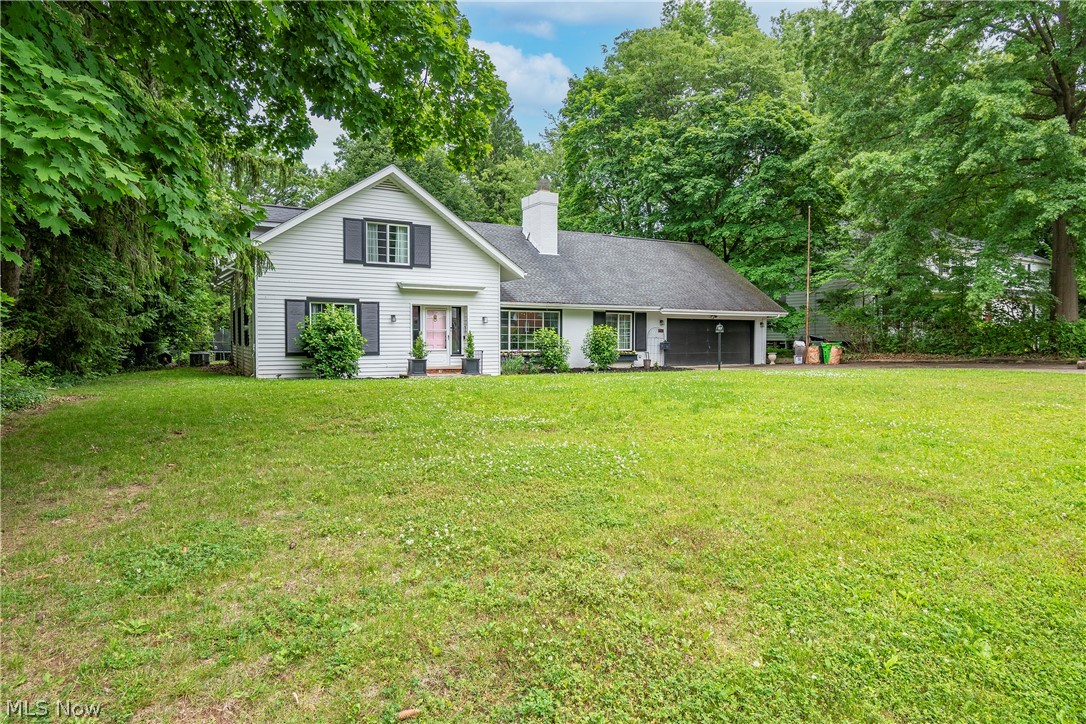 1659 Sheridan Road Cleveland, OH 44121 - Photo 4 of 50 Gallery Image 4